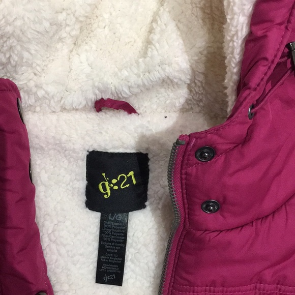 Vest - Picture 2 of 4